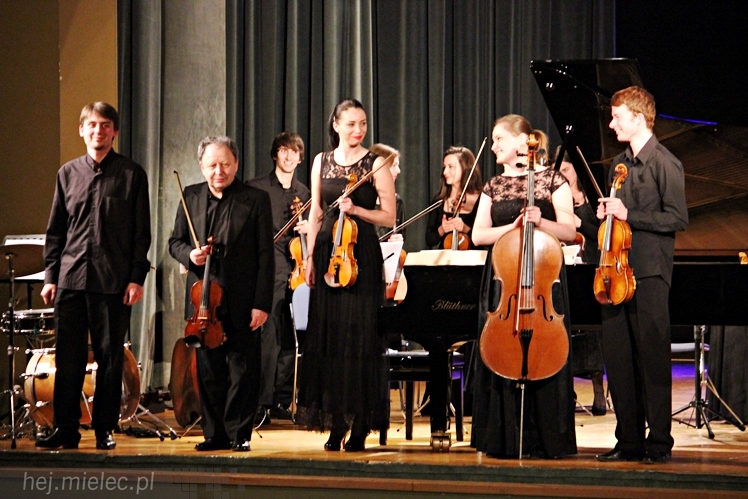 Swingujący Chopin w Mielcu. Wystąpiła Lwowska Orkiestra Kameralna i grupa wyjątkowych solistów [ZDJĘCIA]