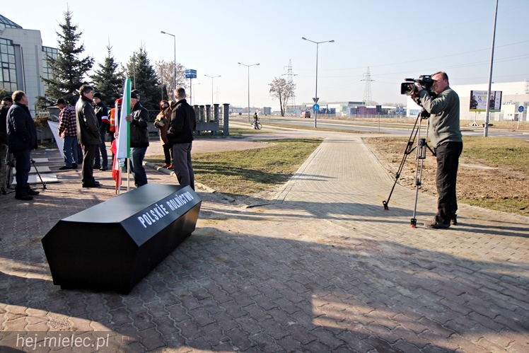 Kilkudziesięciu rolników protestowało na rondzie przy SSE Mielec