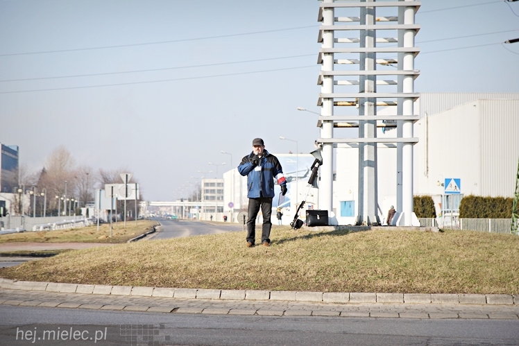 Kilkudziesięciu rolników protestowało na rondzie przy SSE Mielec