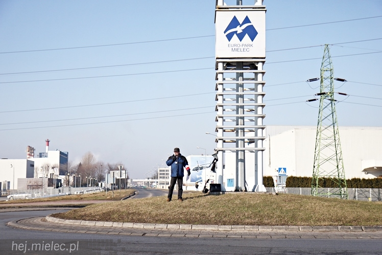 Kilkudziesięciu rolników protestowało na rondzie przy SSE Mielec
