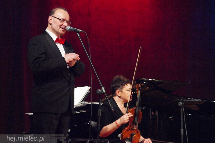 Artur Jaroń ze swoimi muzykami i solistami znów czarował mielczan