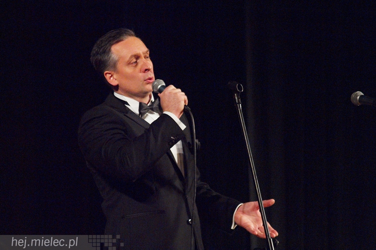 Artur Jaroń ze swoimi muzykami i solistami znów czarował mielczan