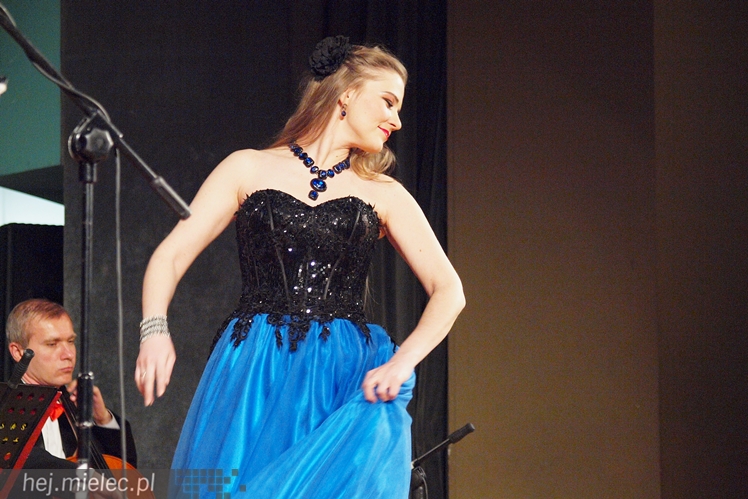 Artur Jaroń ze swoimi muzykami i solistami znów czarował mielczan