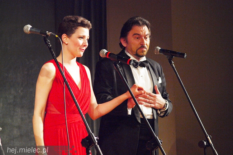 Artur Jaroń ze swoimi muzykami i solistami znów czarował mielczan