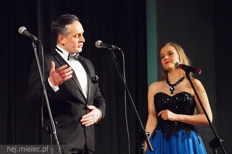 Artur Jaroń ze swoimi muzykami i solistami znów czarował mielczan