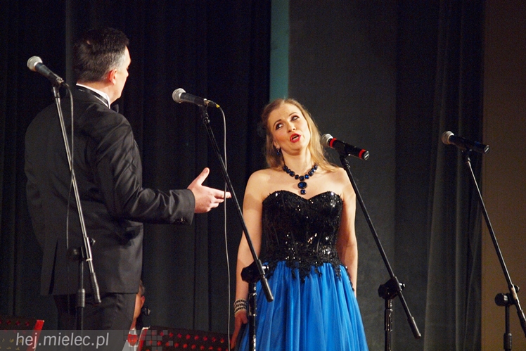 Artur Jaroń ze swoimi muzykami i solistami znów czarował mielczan