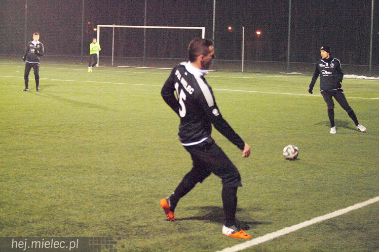 Sparing: lider z Krosna rozbity