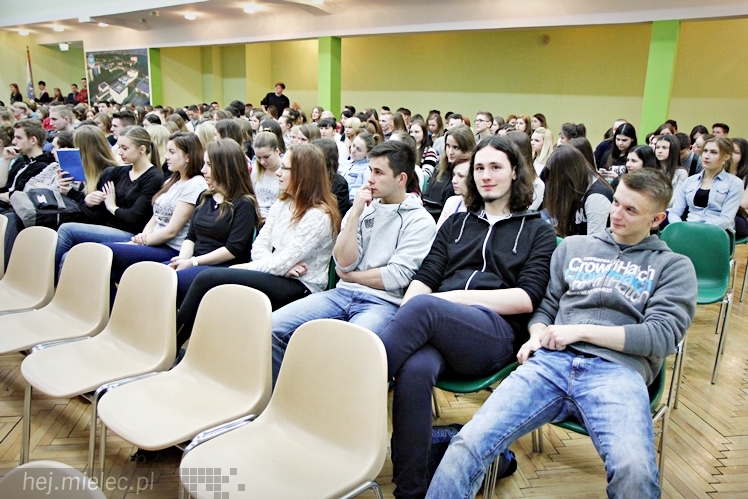 Międzynarodowy Dzień Języka Ojczystego w Mielcu - uroczystości w ZST