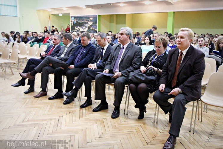 Międzynarodowy Dzień Języka Ojczystego w Mielcu - uroczystości w ZST