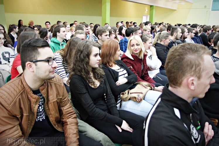 Międzynarodowy Dzień Języka Ojczystego w Mielcu - uroczystości w ZST