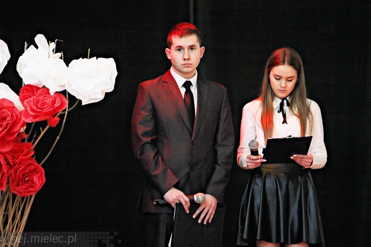 Międzynarodowy Dzień Języka Ojczystego w Mielcu - uroczystości w ZST