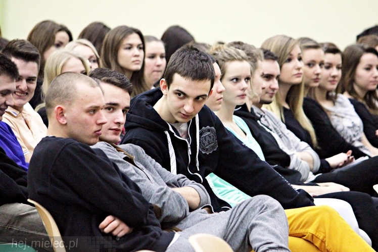 Międzynarodowy Dzień Języka Ojczystego w Mielcu - uroczystości w ZST