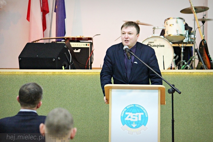 Międzynarodowy Dzień Języka Ojczystego w Mielcu - uroczystości w ZST