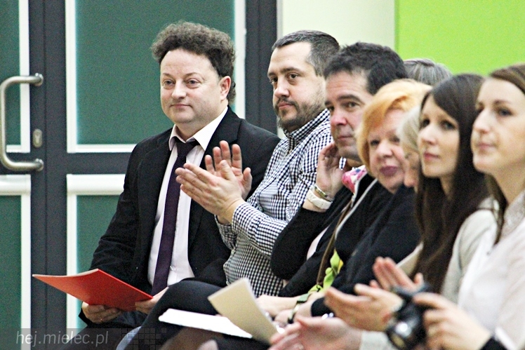 Międzynarodowy Dzień Języka Ojczystego w Mielcu - uroczystości w ZST
