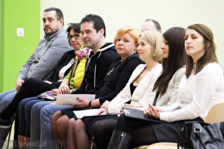 Międzynarodowy Dzień Języka Ojczystego w Mielcu - uroczystości w ZST