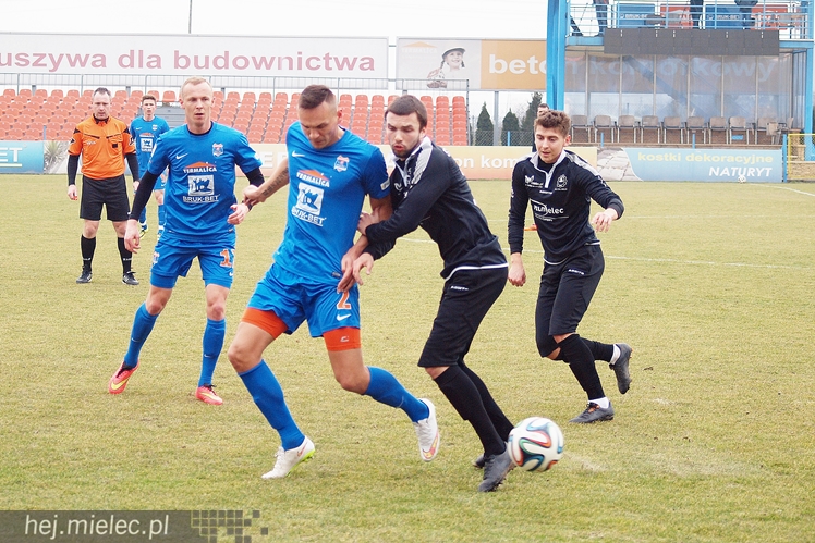 Lider 1 ligi nie złamał Stali Mielec. Biało-Niebiescy kończą sparingi bez porażki