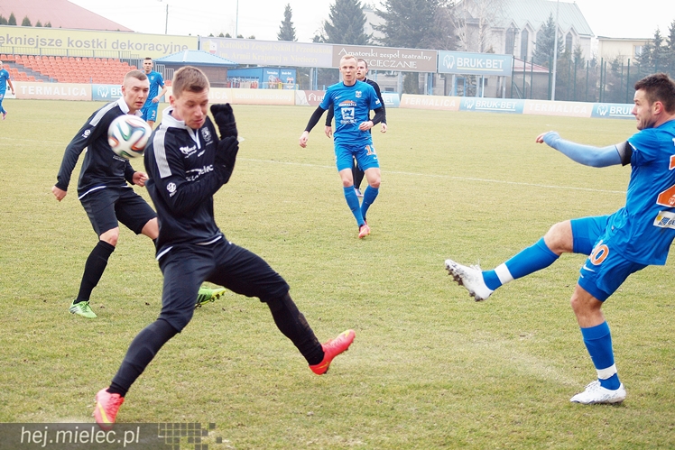 Lider 1 ligi nie złamał Stali Mielec. Biało-Niebiescy kończą sparingi bez porażki