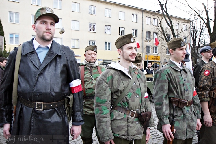 Narodowy Dzień Żołnierzy Wyklętych: Finał Marszu, uroczystości na Placu AK - cz. III