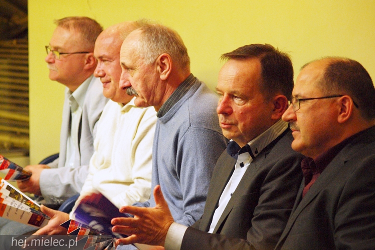 PGE Stal Mielec rozbiła Chrobrego Głogów 30:22!