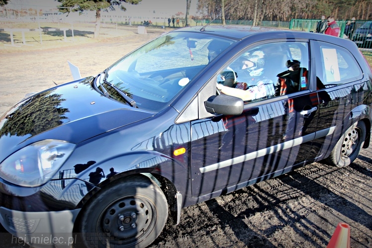Brunetki, Blondynki z Automobilklubem Mieleckim. Motoryzacyjne Święto Kobiet