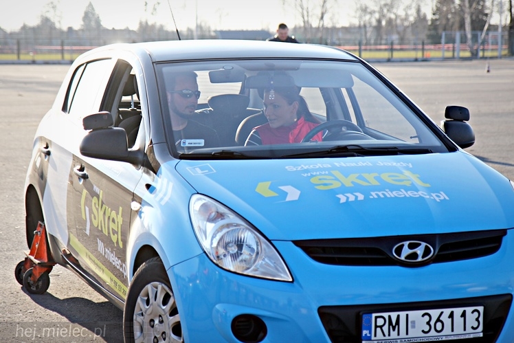 Brunetki, Blondynki z Automobilklubem Mieleckim. Motoryzacyjne Święto Kobiet