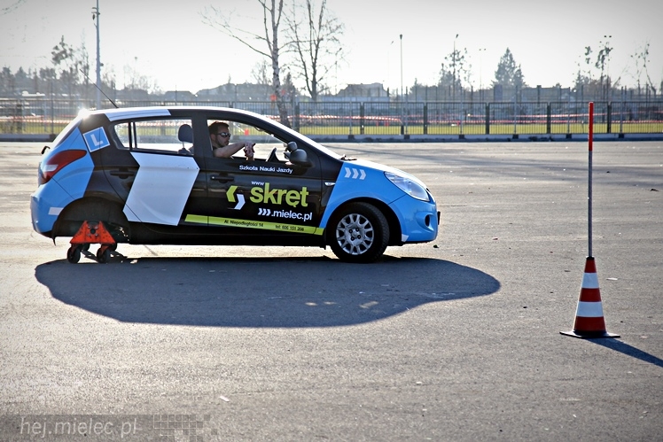 Brunetki, Blondynki z Automobilklubem Mieleckim. Motoryzacyjne Święto Kobiet