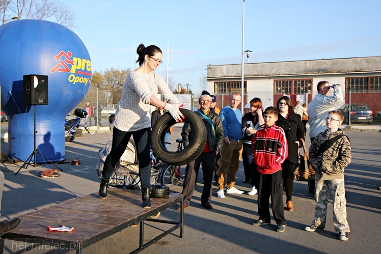 Brunetki, Blondynki z Automobilklubem Mieleckim. Motoryzacyjne Święto Kobiet