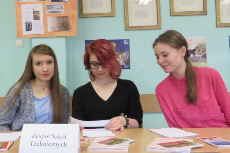 Powiatowy Konkurs Języka Niemieckiego dla Klas Drugich: ?Feiern? - czyli ?Świętowanie?