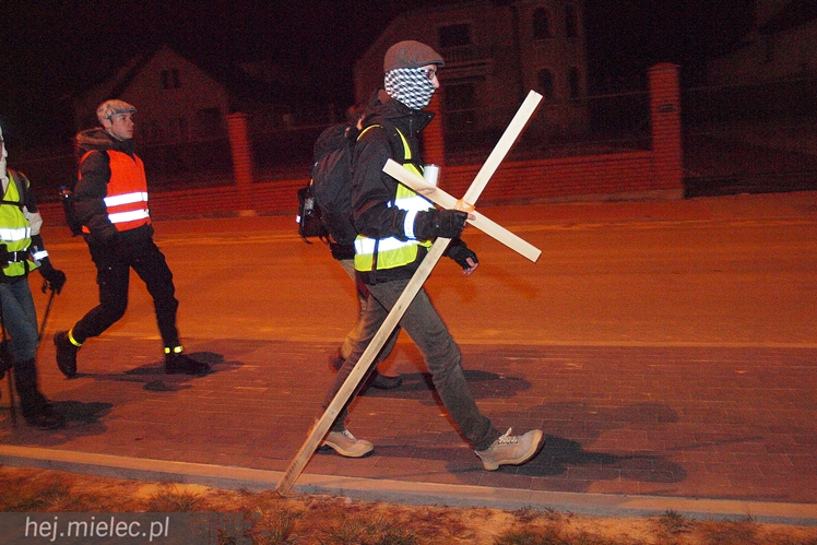 Ekstremalna Droga Krzyżowa: z Mielca do Pilzna!