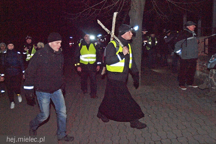 Ekstremalna Droga Krzyżowa: z Mielca do Pilzna!