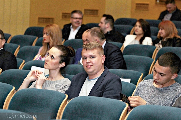 Mielec Fashion Time 2015 w obiektywie! Gala konkursu mody - część 1