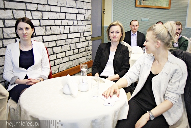 Kubek Biznesu: Jak zwiększyć sprzedaż w firmie?