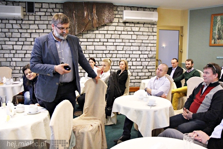 Kubek Biznesu: Jak zwiększyć sprzedaż w firmie?