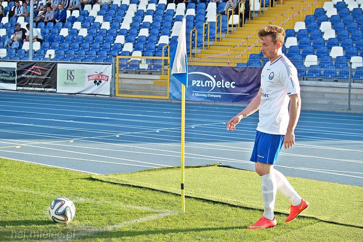 Lider 2 ligi piłkarskiej poległ w Mielcu!
