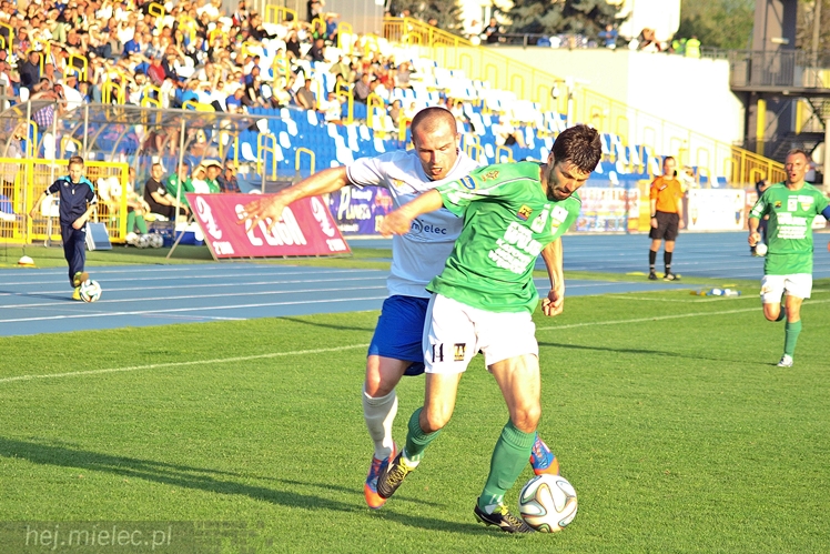 Lider 2 ligi piłkarskiej poległ w Mielcu!