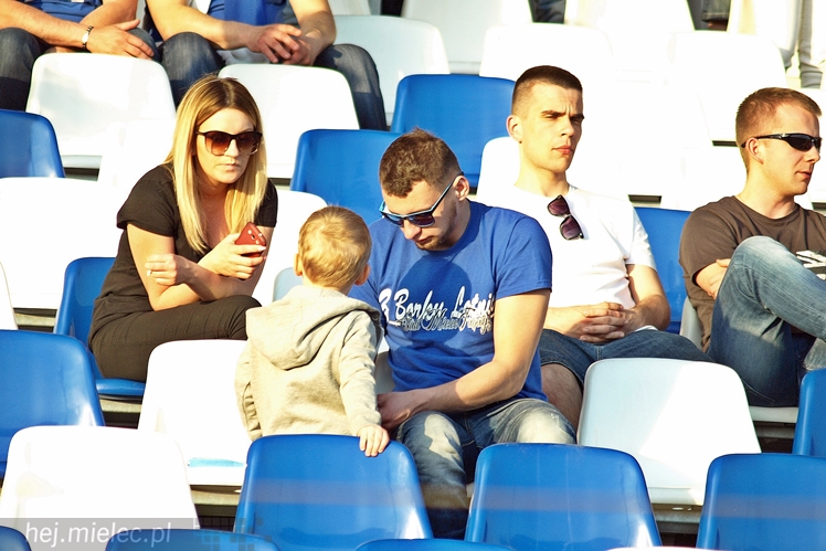 Lider 2 ligi piłkarskiej poległ w Mielcu!