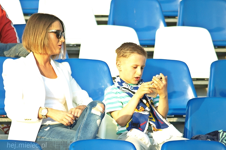 Lider 2 ligi piłkarskiej poległ w Mielcu!