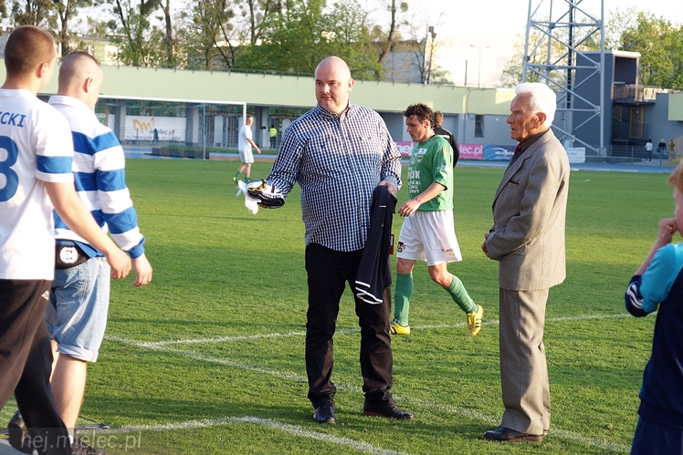 Lider 2 ligi piłkarskiej poległ w Mielcu!