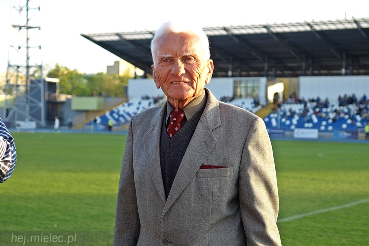 Lider 2 ligi piłkarskiej poległ w Mielcu!
