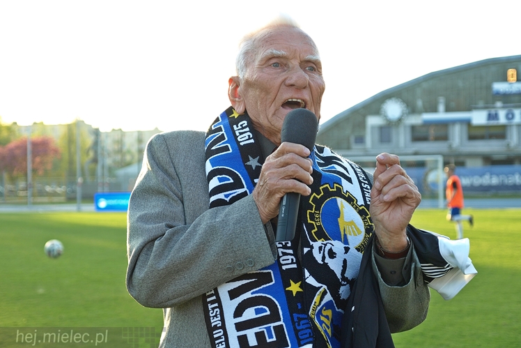 Lider 2 ligi piłkarskiej poległ w Mielcu!