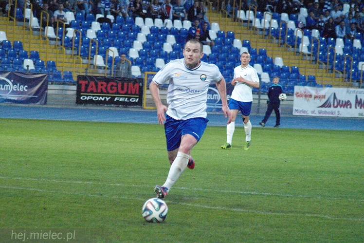 Lider 2 ligi piłkarskiej poległ w Mielcu!