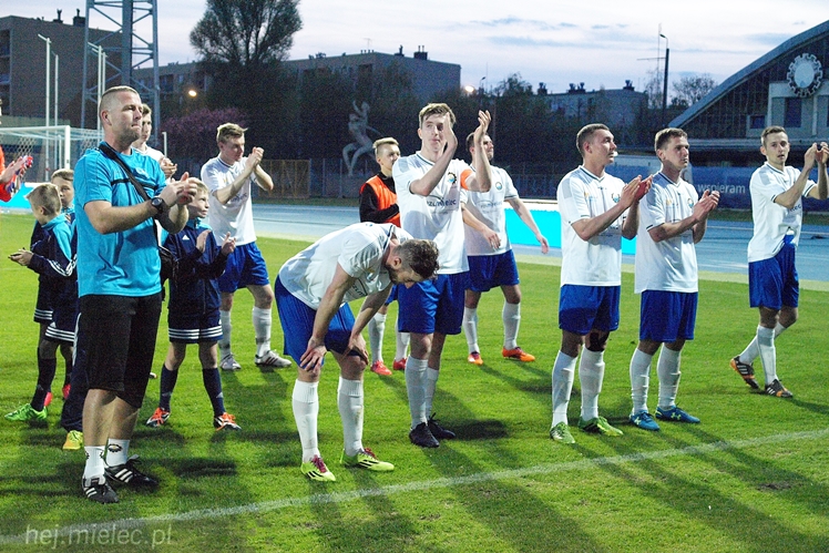 Lider 2 ligi piłkarskiej poległ w Mielcu!