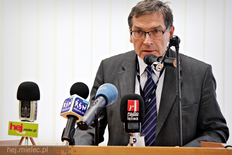 Radni Sejmiku Podkarpackiego w Mielcu skrytykowali przetarg MON na śmigłowce