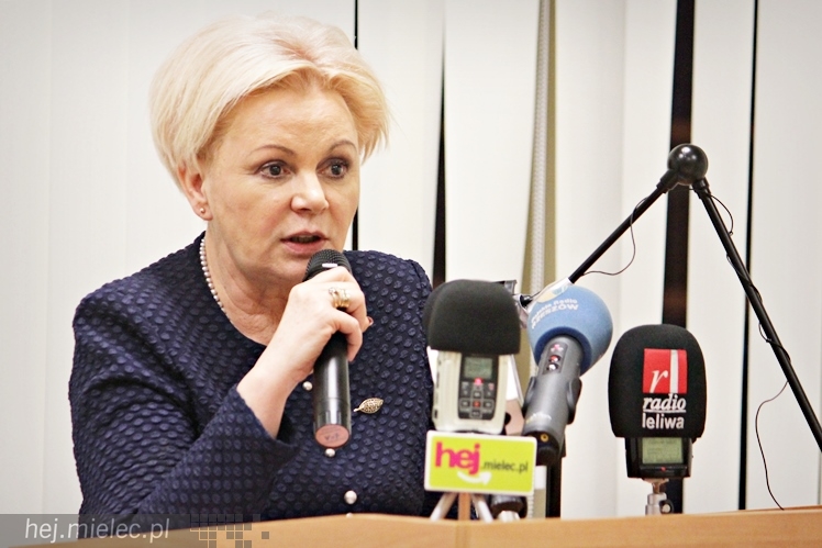 Radni Sejmiku Podkarpackiego w Mielcu skrytykowali przetarg MON na śmigłowce