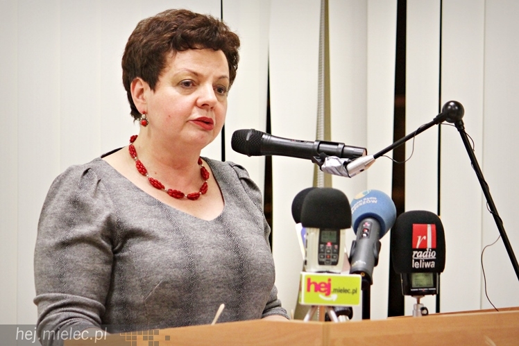 Radni Sejmiku Podkarpackiego w Mielcu skrytykowali przetarg MON na śmigłowce