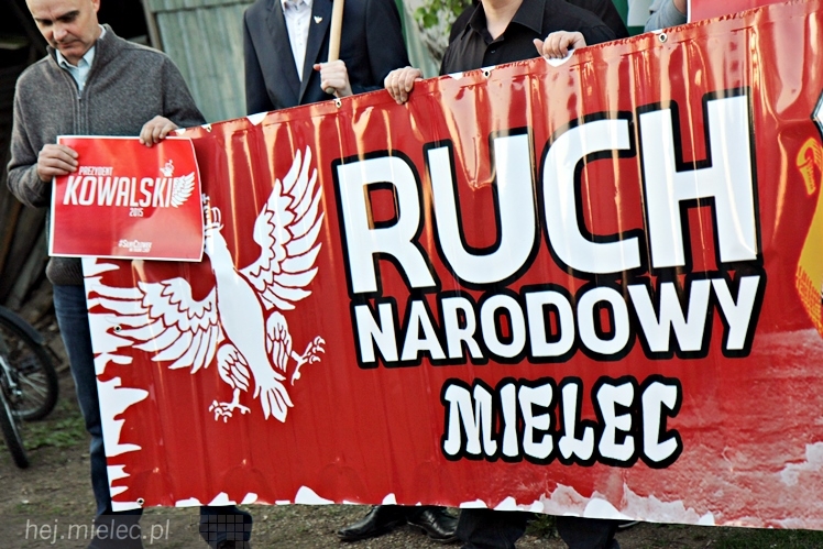 Kandydat na urząd Prezydenta RP Marian Kowalski w gospodarstwie w Złotnikach
