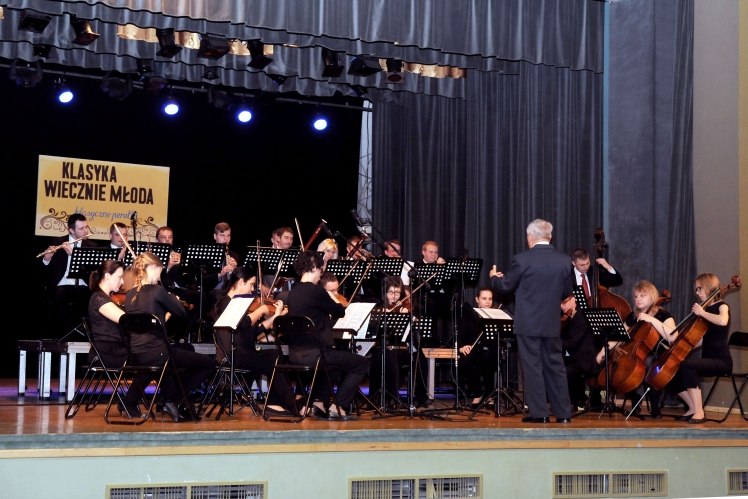 Klasyka wiecznie młoda 2015. Mielecka Orkiestra Kameralna dla młodych