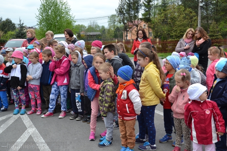 Pokaz strażaków z OSP Wadowice Górne dla uczniów