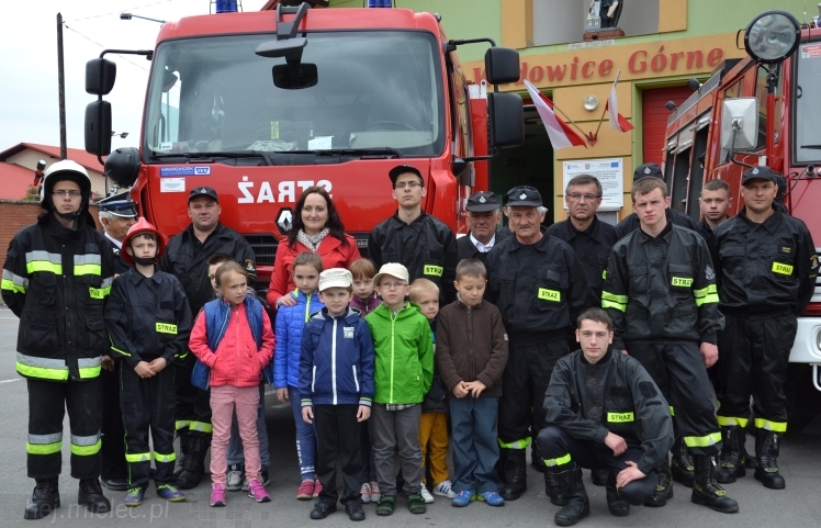 Pokaz strażaków z OSP Wadowice Górne dla uczniów