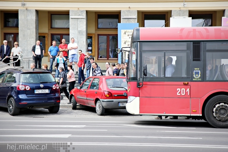 Pikieta w obronie PZL Mielec ws. przetargu na śmigłowce dla polskiej armii